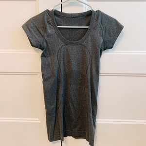 gray lululemon swiftly tech tee